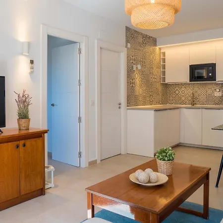 Estupendo Piso En Primera Linea De Playa; Ronda Iv Apartamento