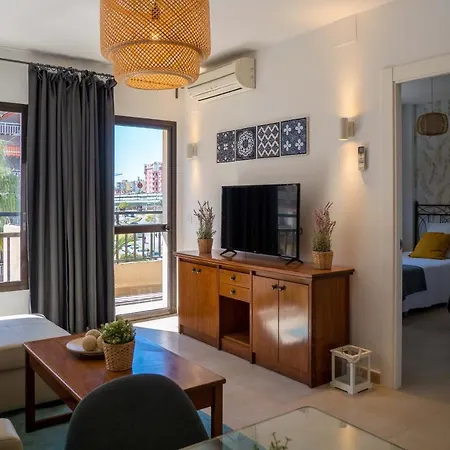 Estupendo Piso En Primera Linea De Playa; Ronda Iv Apartamento